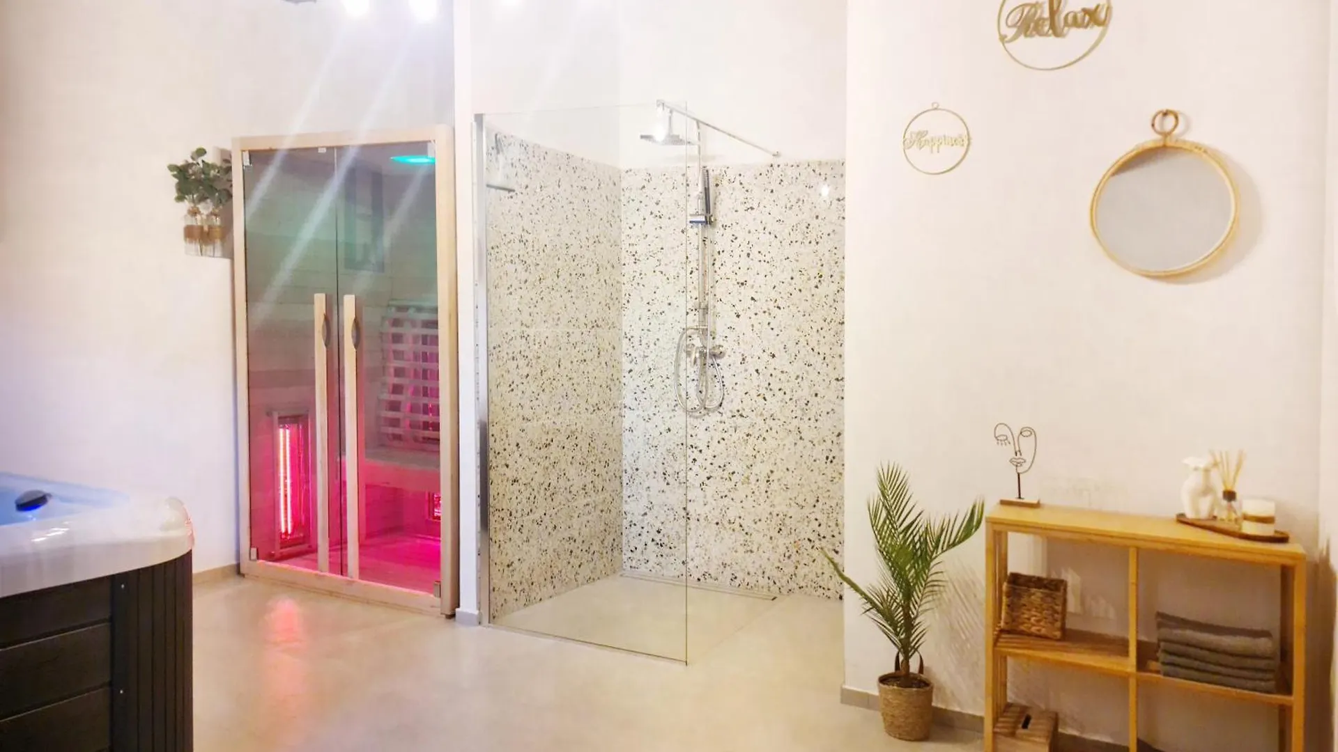 Casa Nini Mer - Cozy House With Sauna And Indoor Jacuzzi Sisan