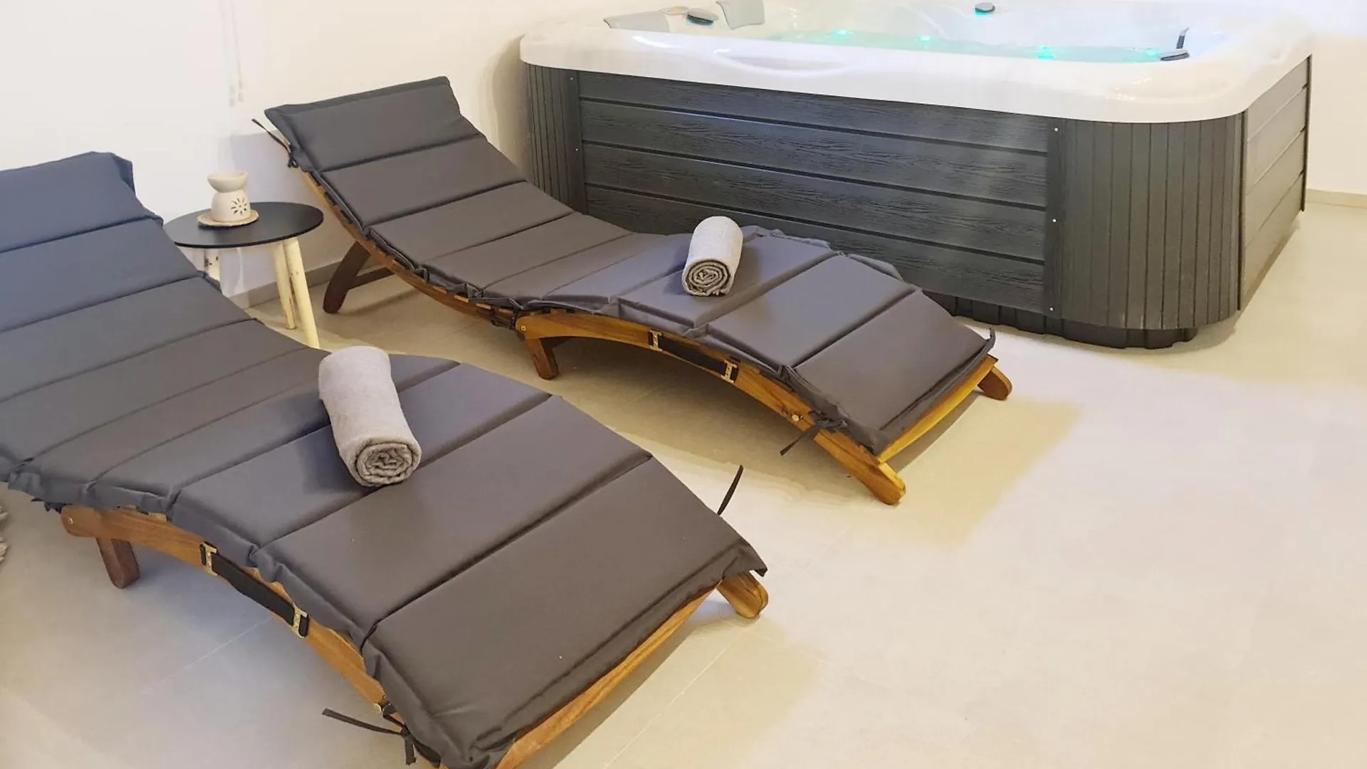 Holiday home Casa Nini Mer - Cozy House With Sauna And Indoor Jacuzzi Sisan