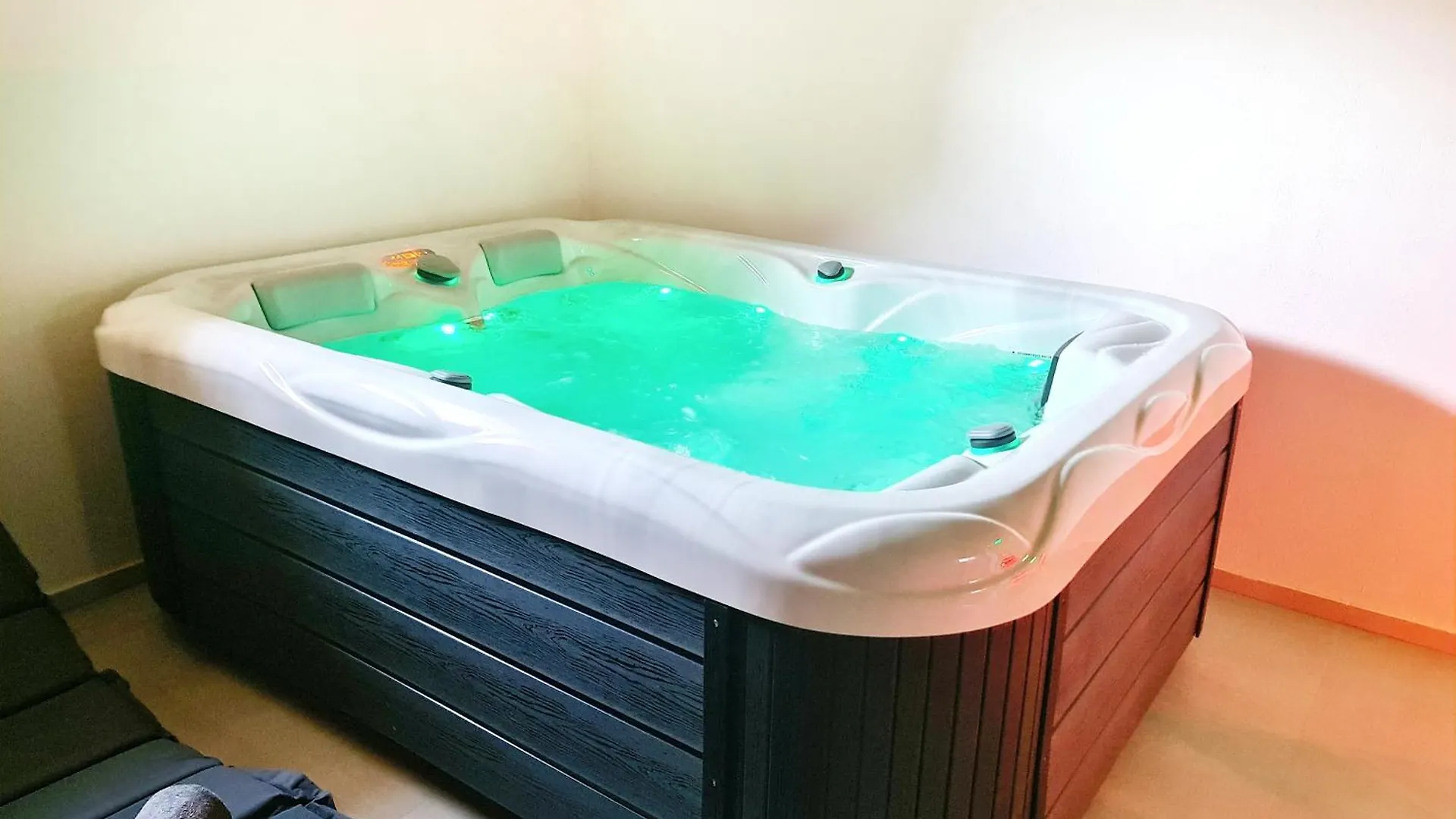 Holiday home Casa Nini Mer - Cozy House With Sauna And Indoor Jacuzzi Sisan